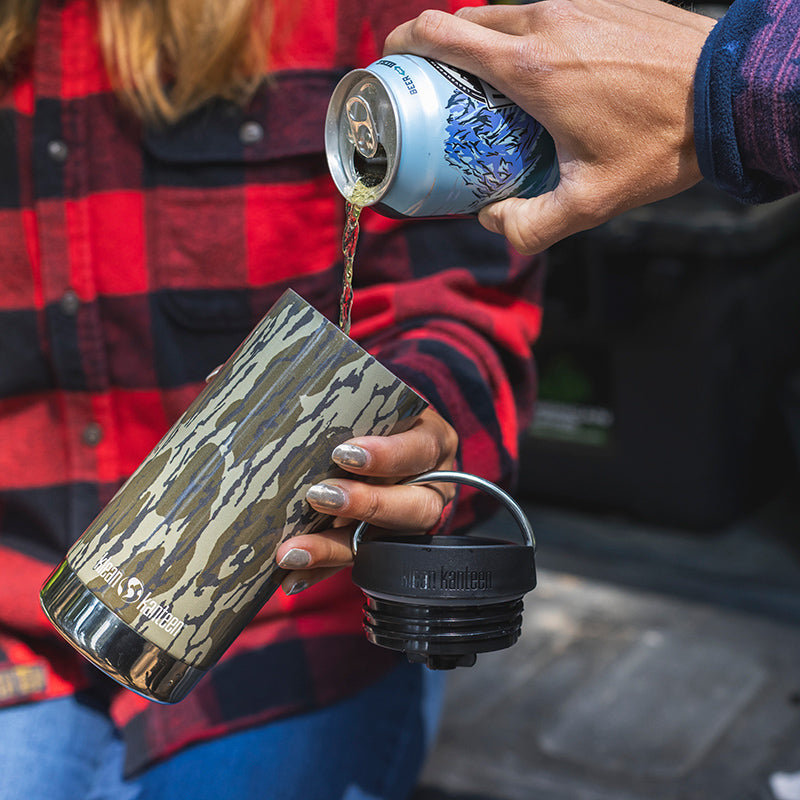 12oz-tkwide-with-cafe-cap-mossy-oak-u4 12oz_tumbler_mossyoak_bottomlands_beer_pour_square.jpg