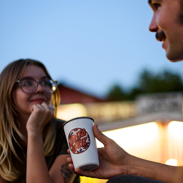 16oz-pint-cup-santa-cruz-q8 16oz_pints_santa_cruz_vacationdot_couple_square.jpg
