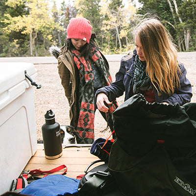64oz-classic-with-loop-cap-a2 64oz_insulated_classic_backpackers_tailgate_square.jpg