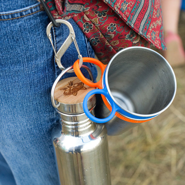 steel-s-biner-3-n4 carabiner_steel_clip_bottle_lifestyle_f9a2dad1-cd06-4894-b3ff-13476b2b5a87.jpg
