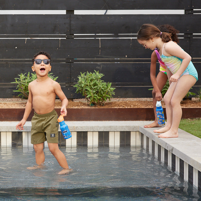 12oz-kid-s-classic-with-flip-seal-sport-cap-i2 kid_sport_flip_seal_12oz_boy_pool_square.jpg