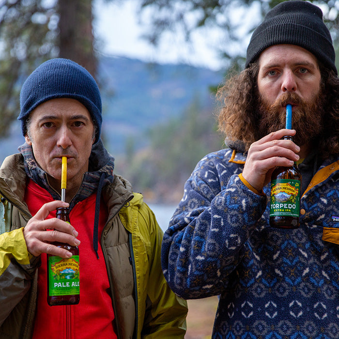 straw-4-pack-r1 recycled_steel_straws_beers_dudes_lifestyle.jpg