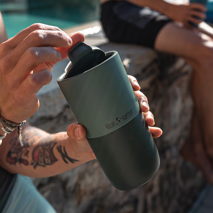 flip-lid-f9 rise_flip_lid_small_tumbler_open.jpg