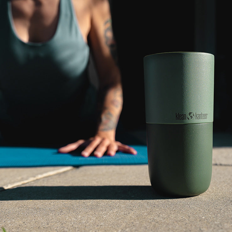 smoothie-set-z0 smoothie_kit_rise_tumbler_seaspray_closeup.jpg