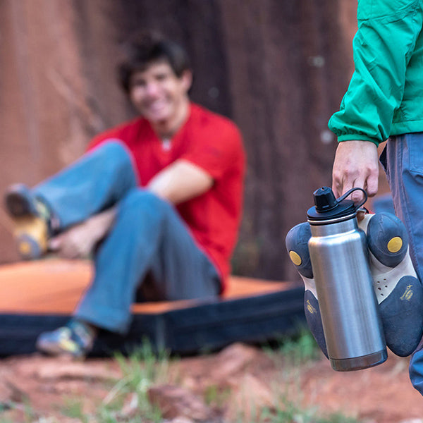 32oz-tkwide-with-chug-cap-m6 tkwide_32oz_chug_rockclimbers_square.jpg