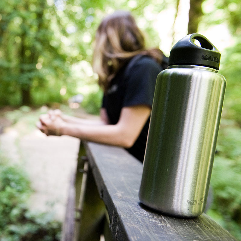 40oz-wide-with-loop-cap-v7 wide_40oz_bottle_bridge_closeup_square.jpg